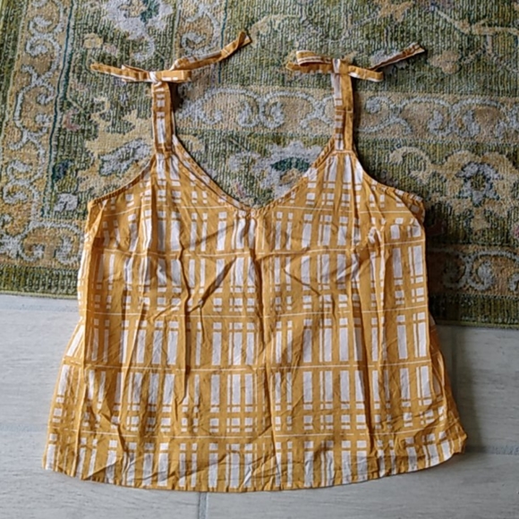 Universal Thread Tops - UNIVERSAL THREAD M GOLD + WHITE TANK TOP